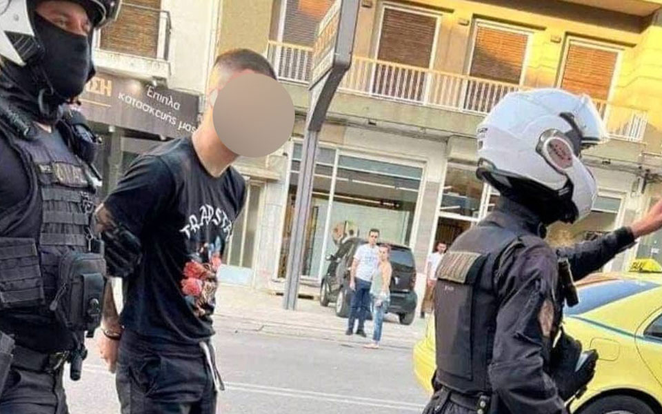 μπουρνάζι-φυλάκιση-10-μηνών-στον-τράπερ-561888421