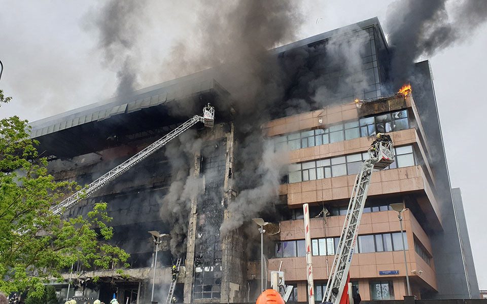 Ρωσία: Φωτιά σε επιχειρηματικό κέντρο στη Μόσχα – Φόβοι για εγκλωβισμένους (εικόνες)-1