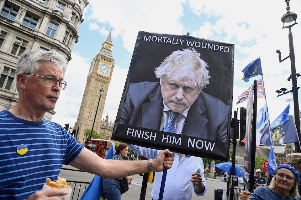 τζόνσον-οι-5-ανταγωνιστές-που-καραδοκο-561906631