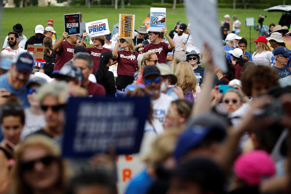 ΗΠΑ: Χιλιάδες πολίτες στους δρόμους ενάντια στην οπλοκατοχή-1