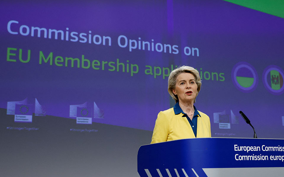 ε-ε-και-επίσημα-υποψήφιες-για-ένταξη-ο-561913834