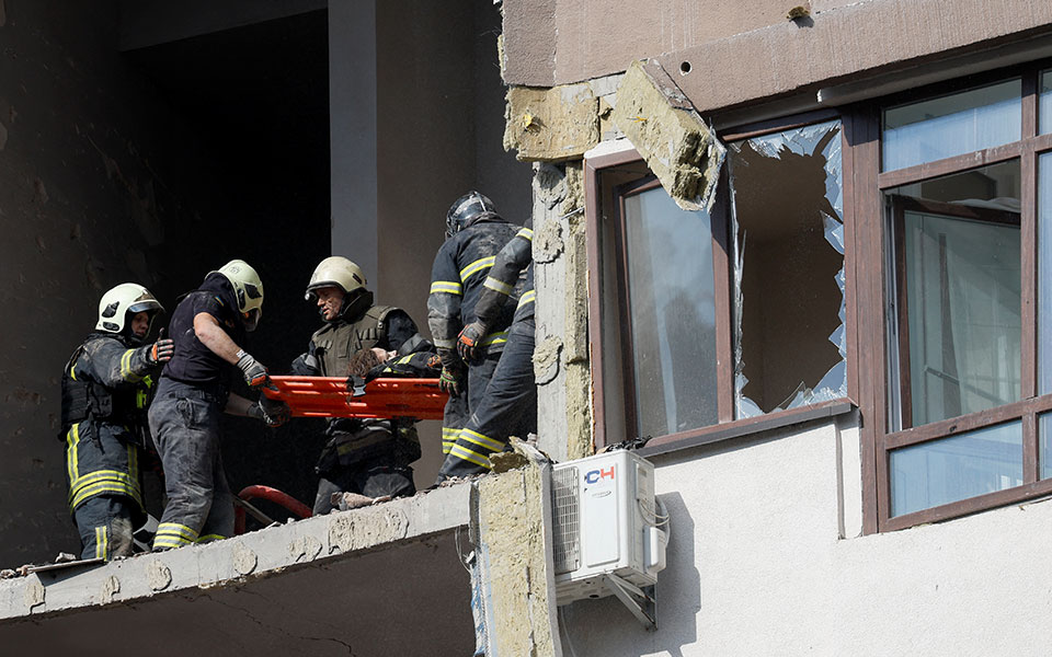 Πόλεμος στην Ουκρανία: Μπαράζ εκρήξεων στο Κίεβο-1