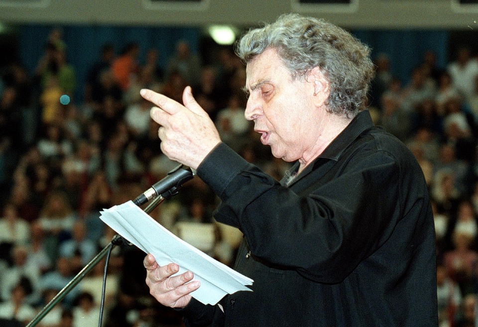 το-όνομα-του-μίκη-θεοδωράκη-πήρε-το-1ο-δ-561888550