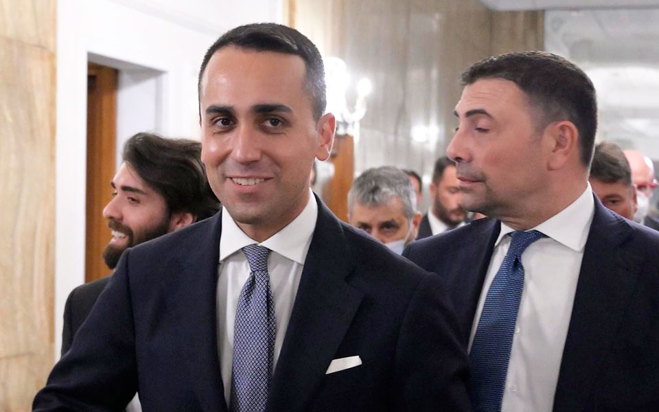 ιταλία-κλυδωνισμοί-με-τη-διάσπαση-των-561923122