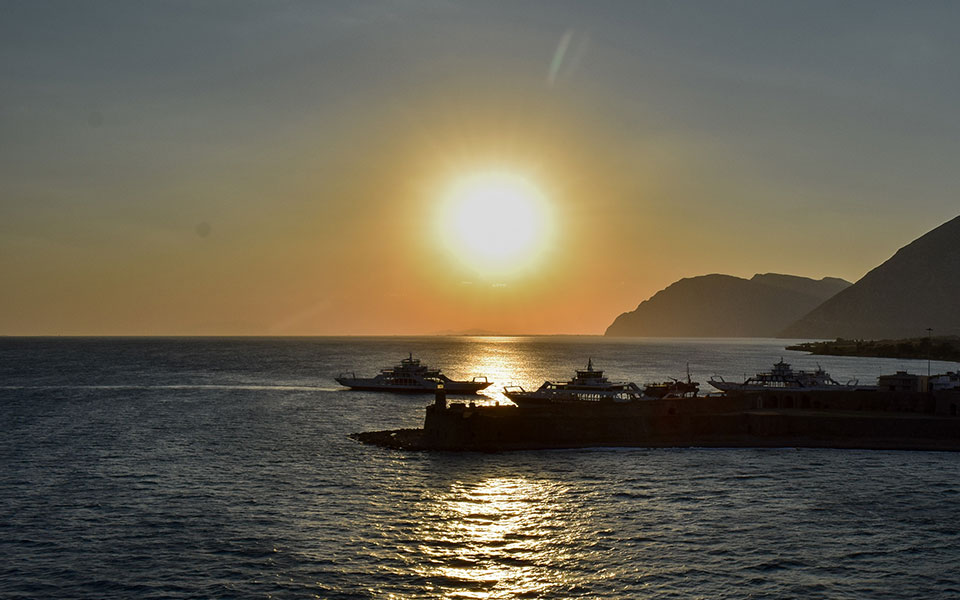 καιρός-καυτό-δεκαήμερο-με-40άρια-και-στ-561919414