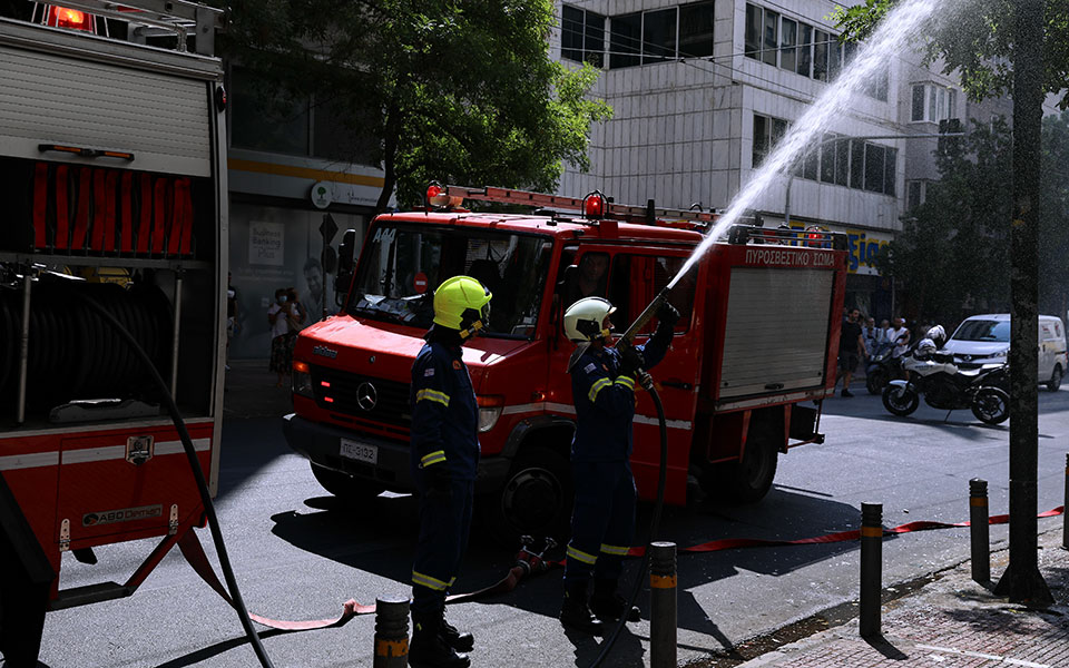 υπό-μερικό-έλεγχο-η-πυρκαγιά-που-είχε-ξ-561928360