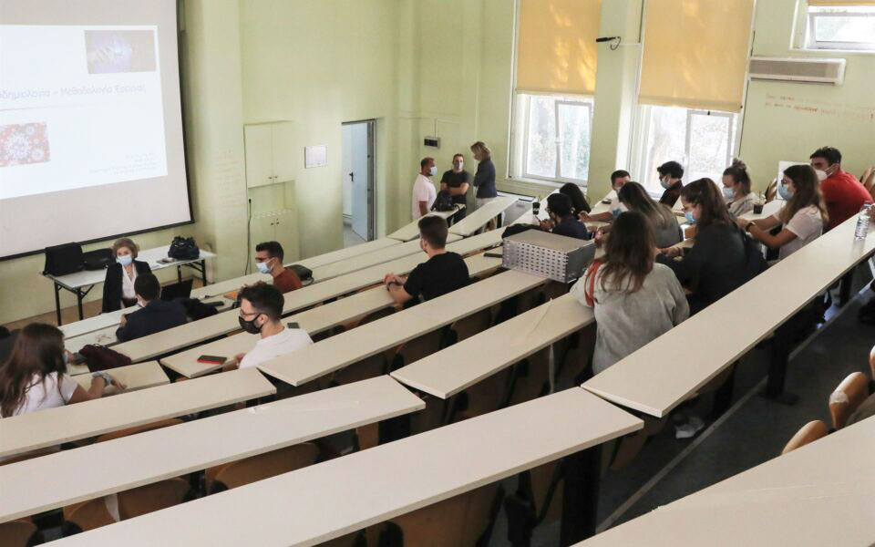 δεν-απορρίπτει-τις-αλλαγές-στα-αει-η-βά-561921271