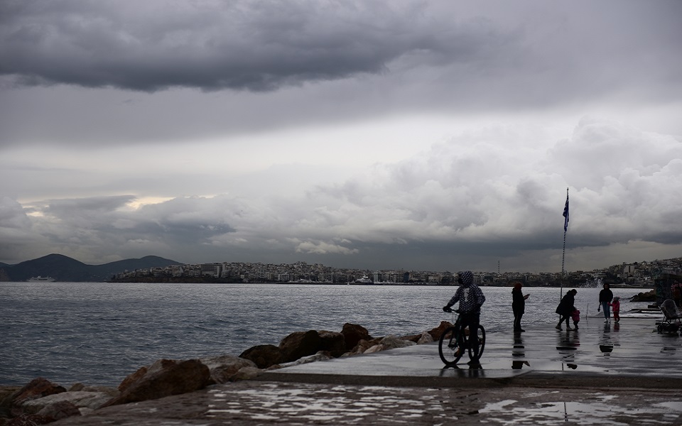 aλλάζει-απότομα-ο-καιρός-από-το-μεσημέρ-561900160