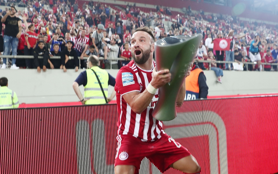 ολυμπιακός-συνεχίζει-για-έναν-ακόμη-χ-561912460