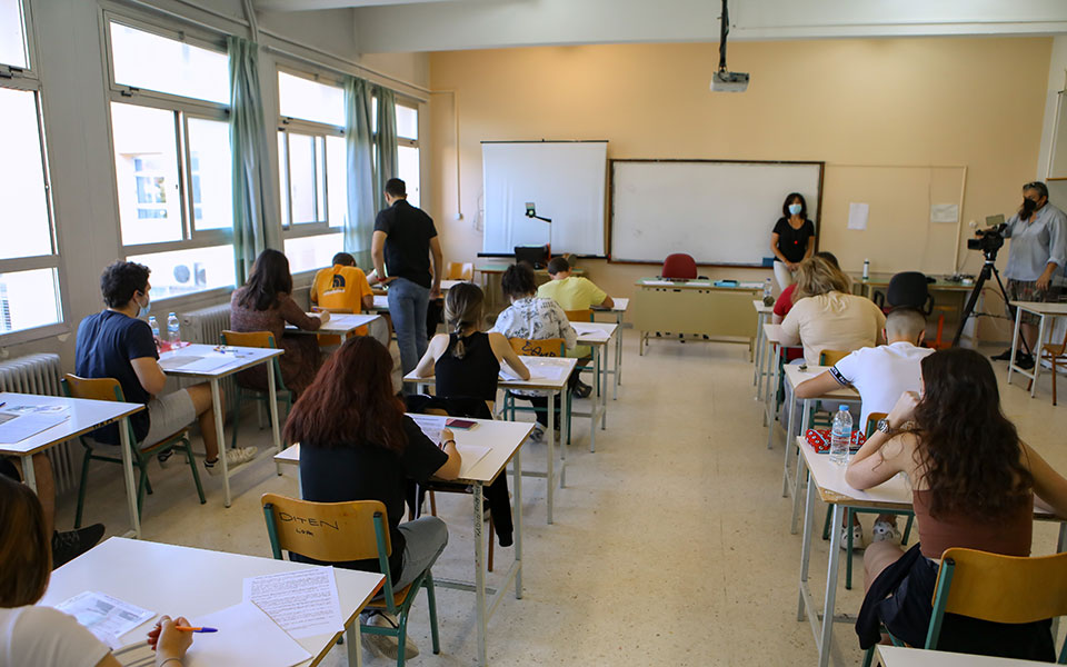 πανελλαδικές-οι-υποψήφιοι-των-γελ-δια-561899899