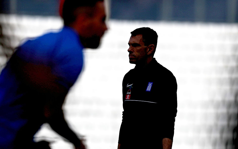 εθνική-ομάδα-φέρνει-τον-κόσμο-στο-γήπε-561900025