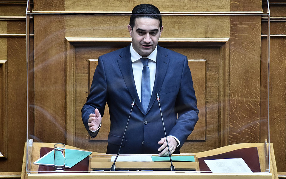 θεωρείο-παράθυρο-συγκυβέρνησης-απ-561930469