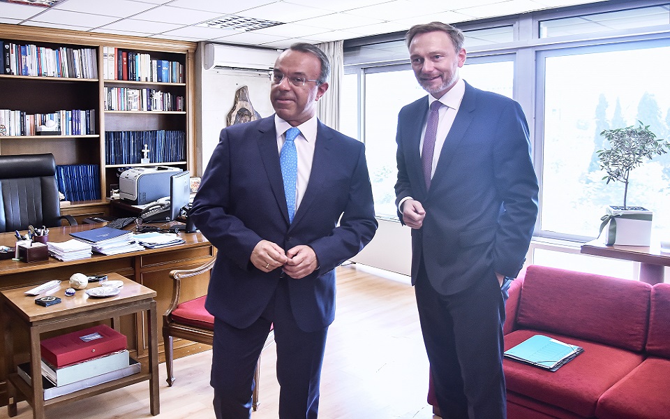 eurogroup-σήμερα-το-πράσινο-φως-για-έξοδο-από-τ-561908173