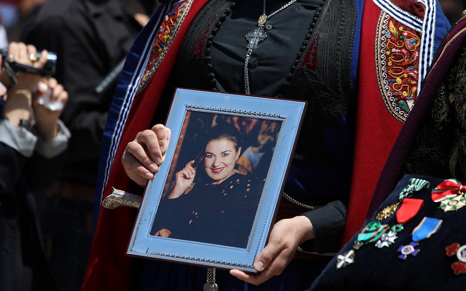 το-τελευταίο-αντίο-στη-μαρίνα-λαμπρ-561919939