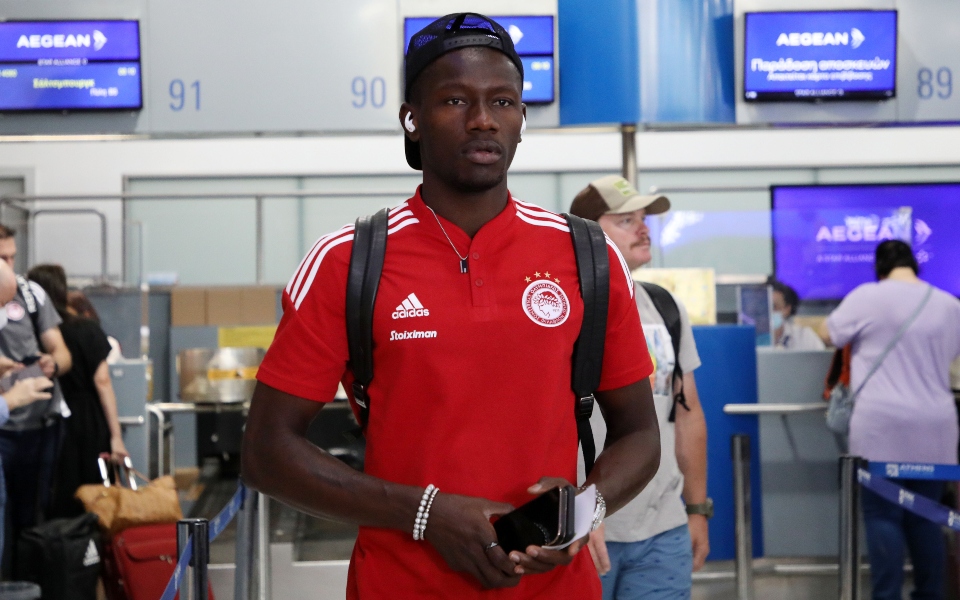 Ολυμπιακός: Αναχώρησε για την Αυστρία-3