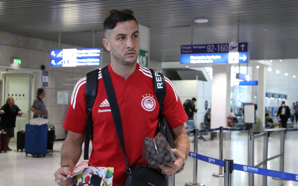 Ολυμπιακός: Αναχώρησε για την Αυστρία-5