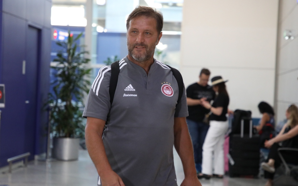 ολυμπιακός-αναχώρησε-για-την-αυστρία-561921469