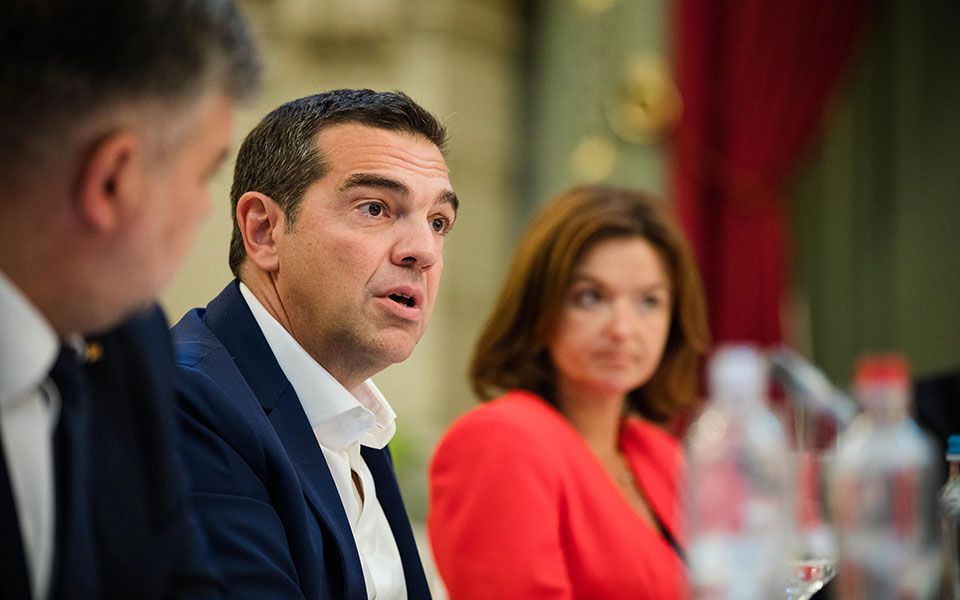 πρωτοβουλίες-ε-ε-ζητεί-ο-τσίπρας-561925186