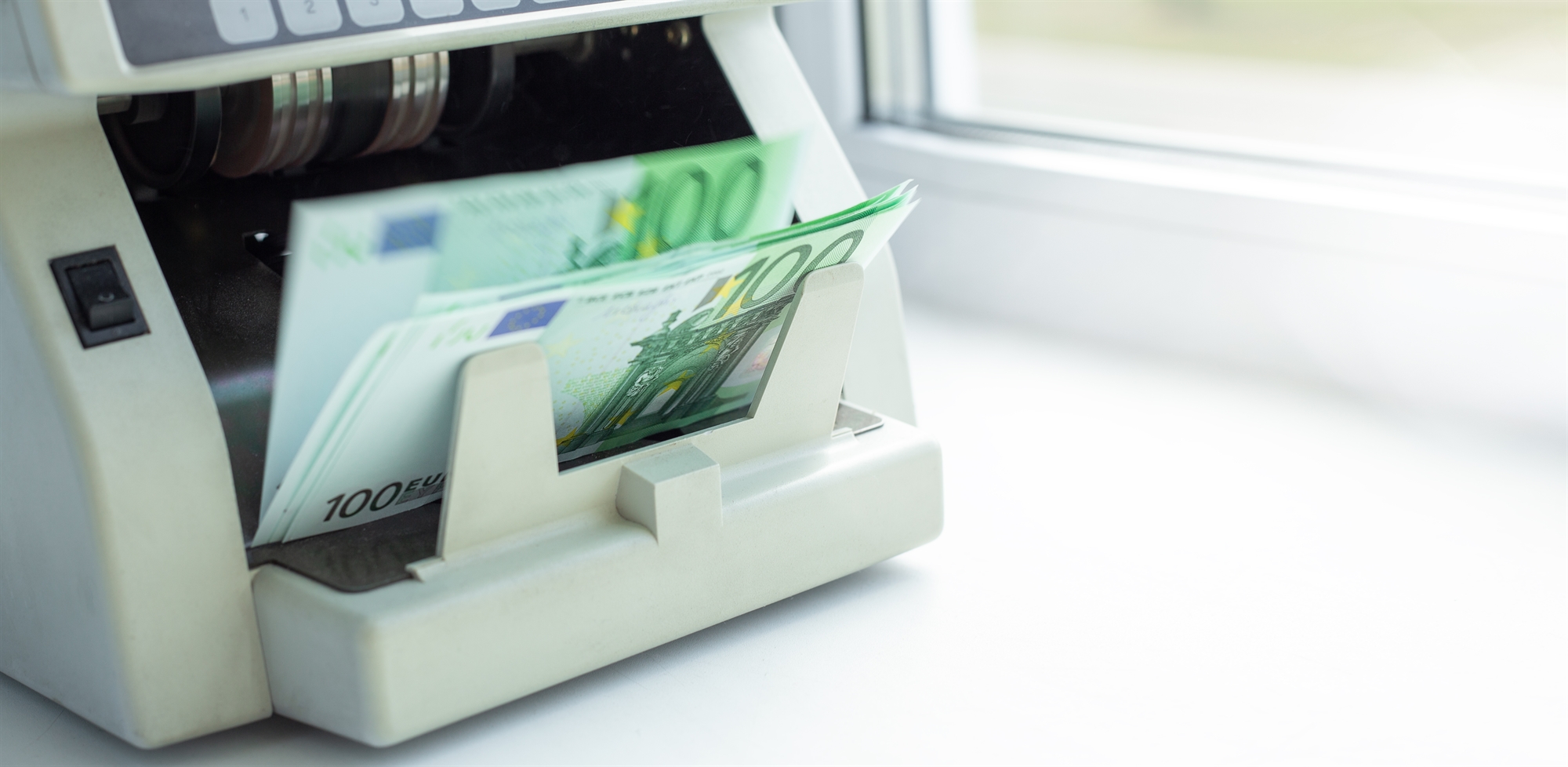 αποφάσεις-εκτ-επιπλέον-τόκοι-1-δισ-για-561903697