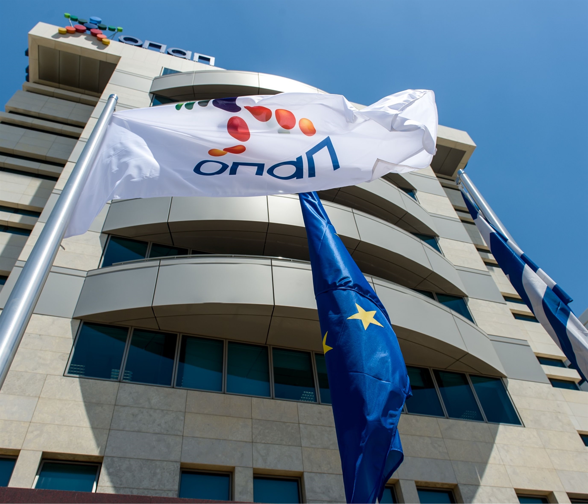 οπαπ-σημείωσε-κέρδη-883-εκατ-το-α΄-τρίμην-561887671