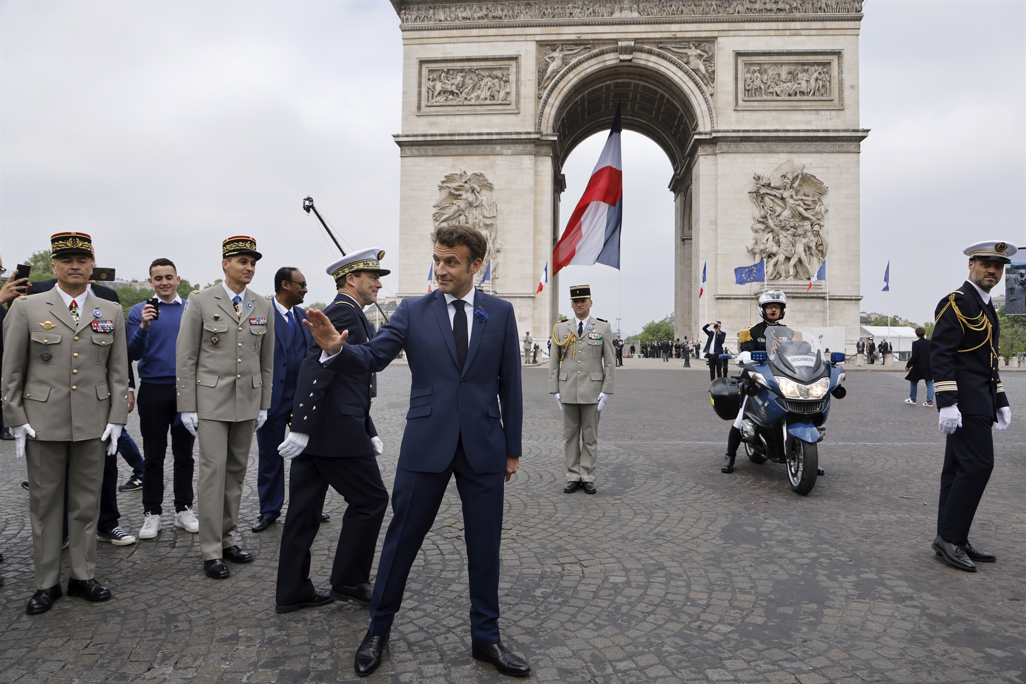 γαλλία-δύσκολη-δοκιμασία-για-μακρόν-561904240