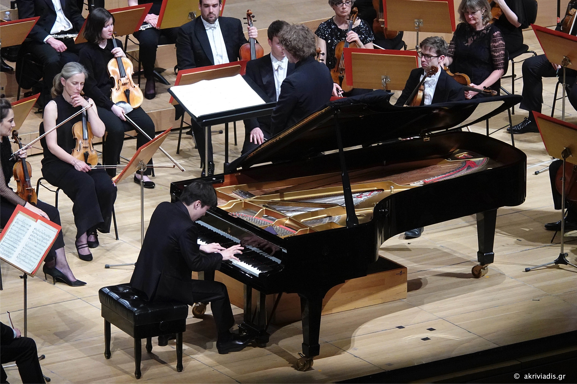 συναρπαστικός-ο-σεόνγκ-τζεν-τσο-με-την-561916261