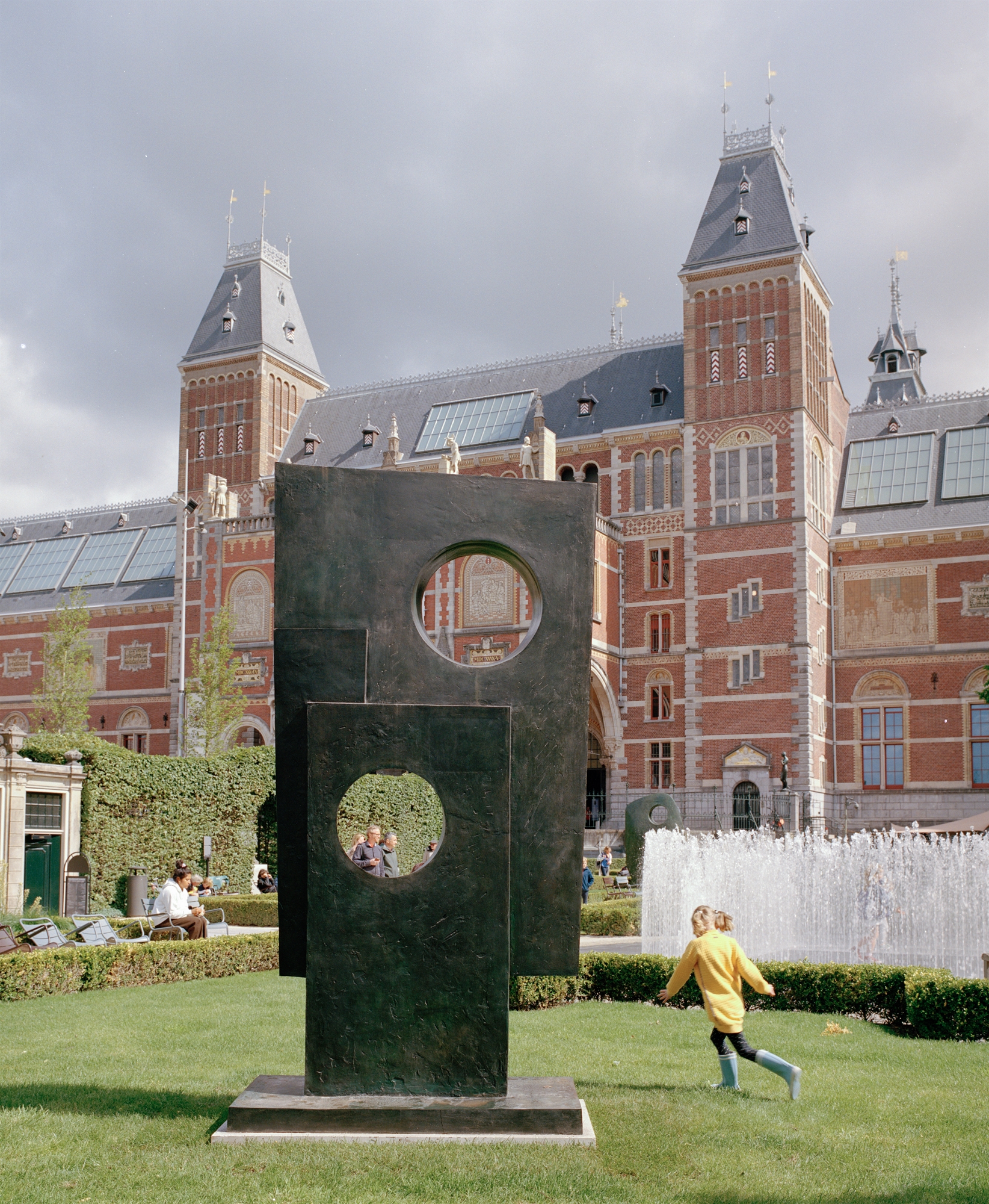 τα-γλυπτά-της-χέπγουερθ-όλο-το-καλοκαί-561904699