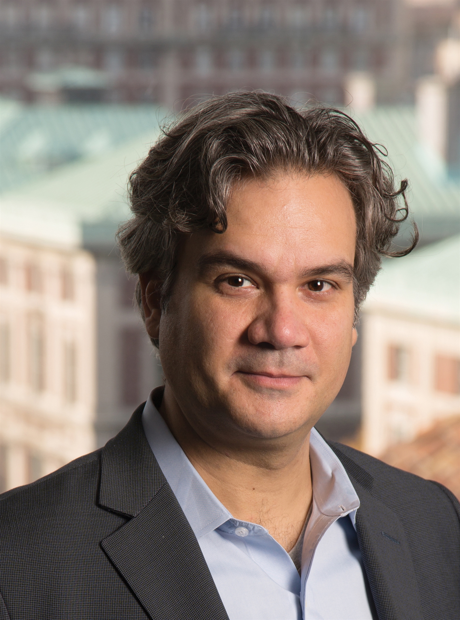 ο-καθηγητής-αλεξάντερ-κούλεϊ-στην-κ-561893902