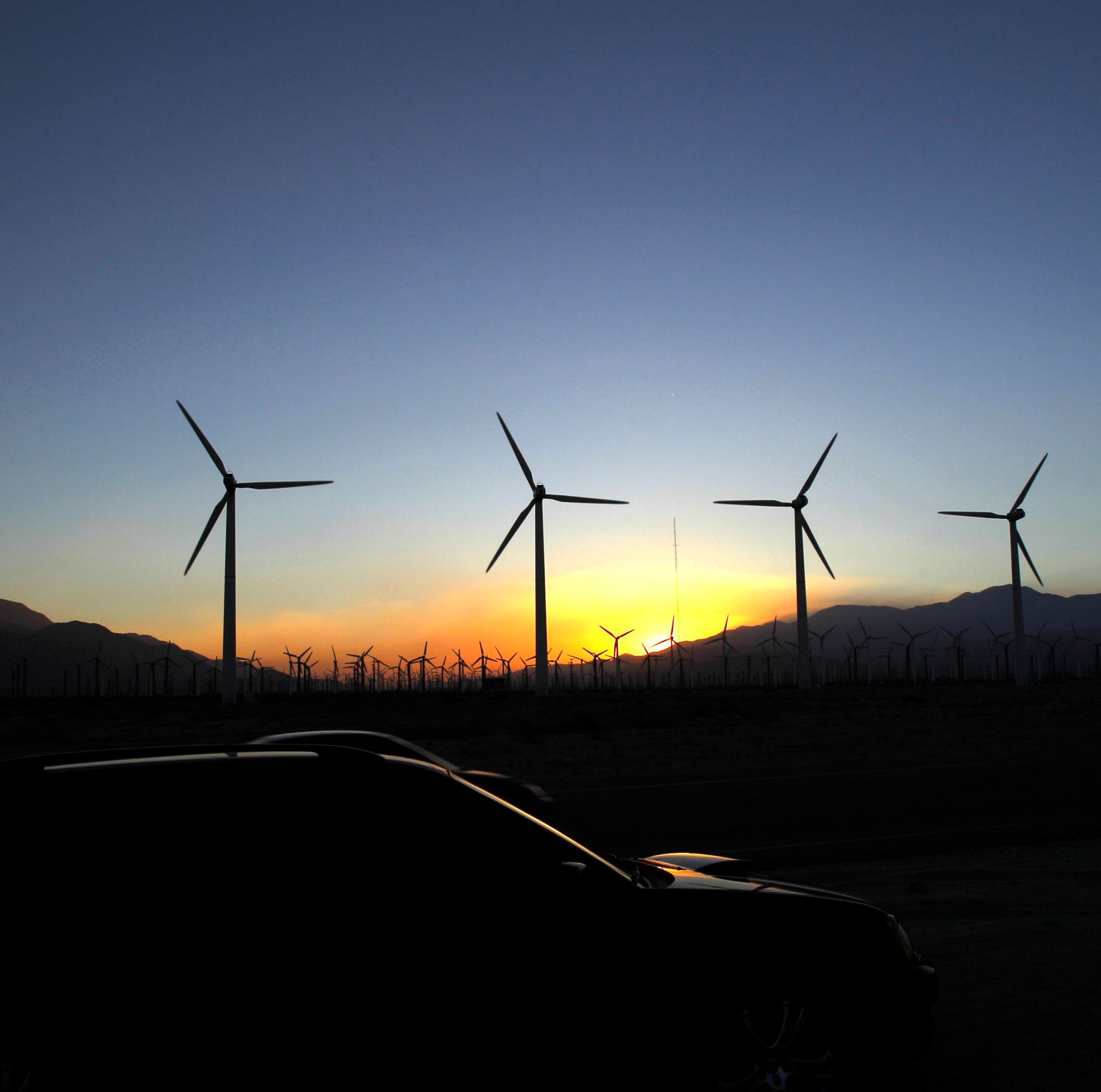 επαφές-με-funds-για-πώληση-μεριδίου-της-τερ-561915019