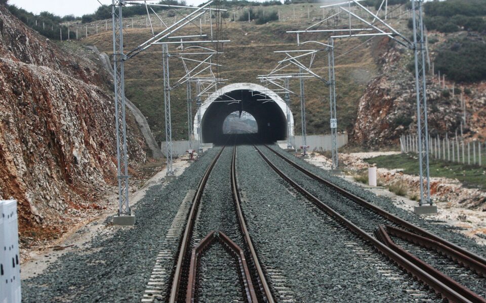 πράσινο-φως-για-σιδηροδρομικό-έργο-213-ε-561930697
