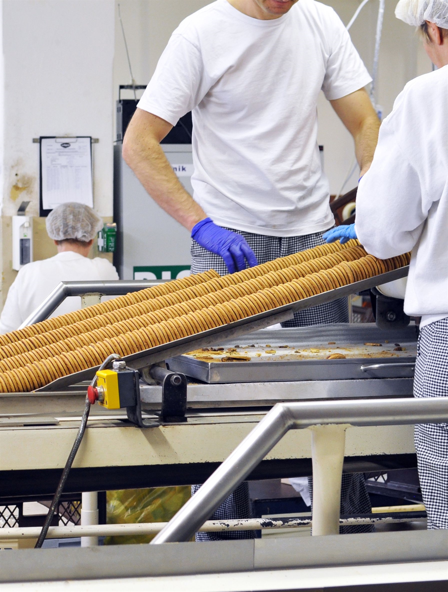 56-των-βιομηχανικών-μμε-υλοποιούν-δράσε-561924904