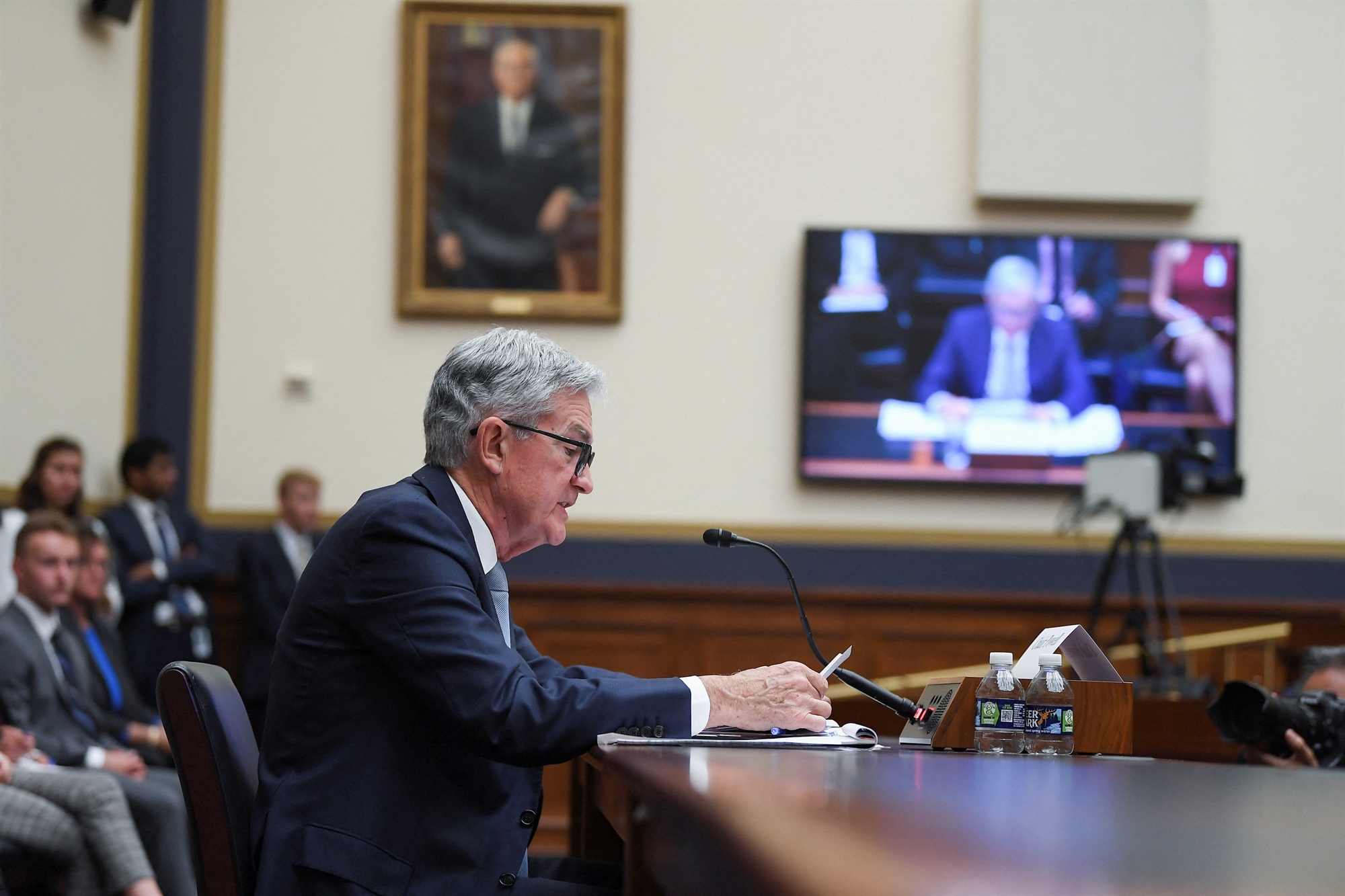 ανησυχία-για-τις-επιπτώσεις-των-υψηλό-561926632