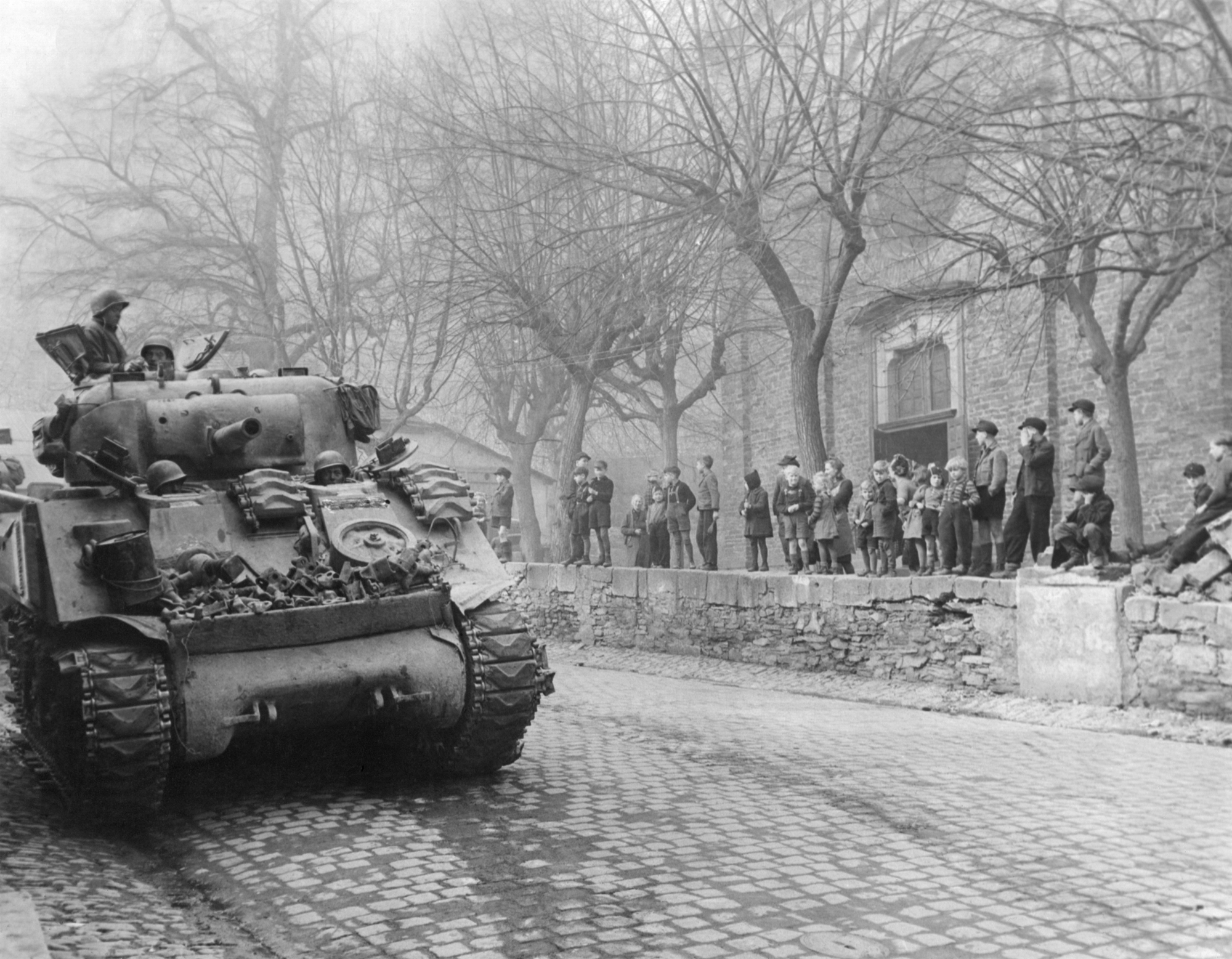 τα-παιδιά-που-γλίτωσαν-από-τις-φλόγες-561927730