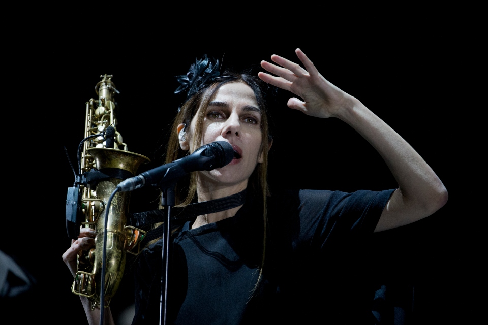 σχεδόν-έτοιμο-έχει-η-pj-harvey-τον-επόμενο-δίσ-561933049