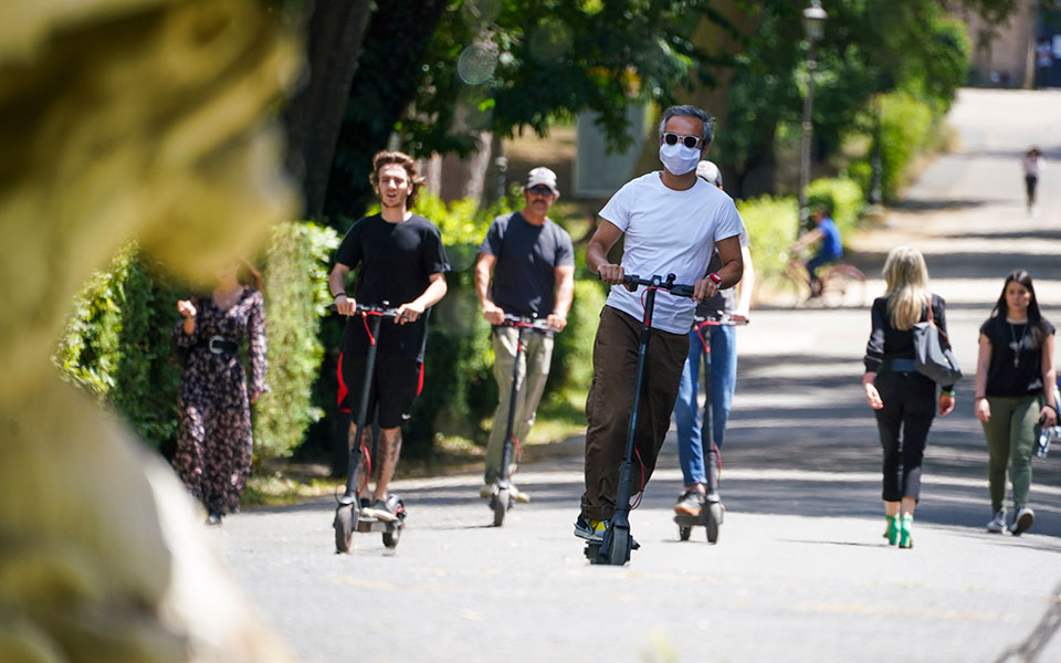 ιταλία-η-ρώμη-λαμβάνει-μέτρα-για-τα-ηλε-561930928