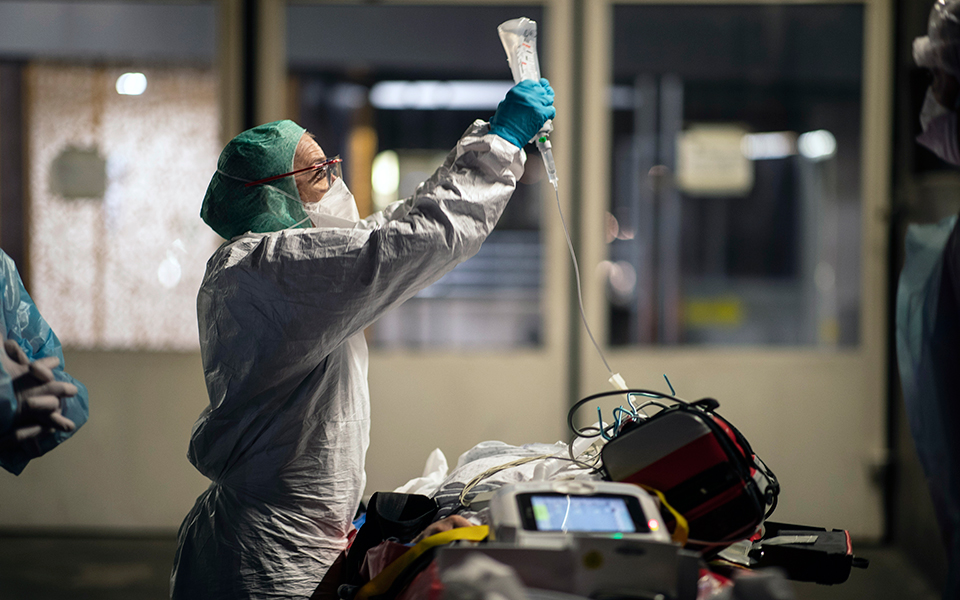 Κορωνοϊός: «Θερινό κύμα» απειλεί την Ευρώπη – Πού οφείλεται η νέα έξαρση-1