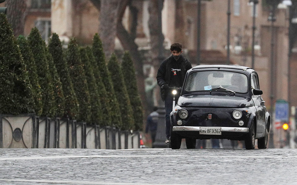 Ιταλία: Η Ρώμη λαμβάνει μέτρα για τα ηλεκτρικά πατίνια-1