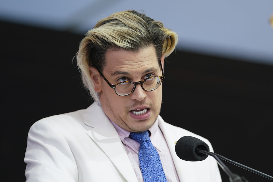 μίλο-γιαννόπουλος-η-επιστροφή-του-ακ-561900901