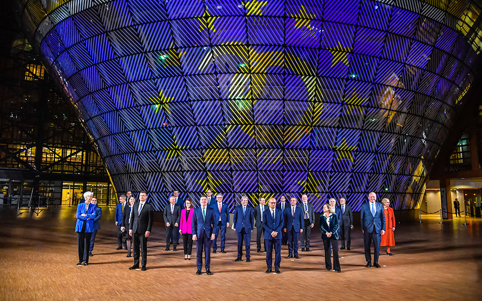 eurogroup-πράσινο-φως-για-έξοδο-της-ελλάδας-561912484