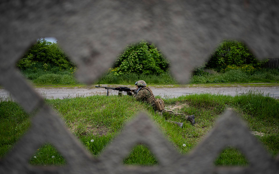 ουκρανία-σφοδρές-μάχες-στο-λουγκάνσκ-561906952