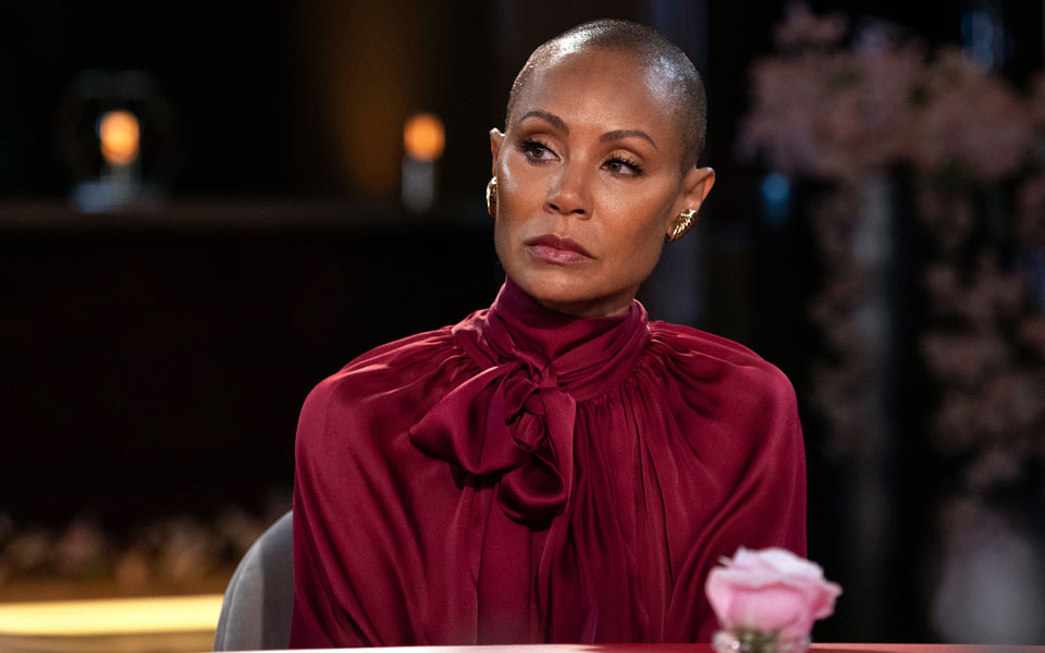 η-τζάντα-πίνκετ-σμιθ-σπάει-τη-σιωπή-τ-561889918