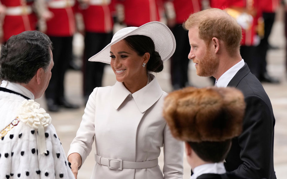 δεύτερη-μέρα-εορτασμών-για-το-πλατινέ-561892324