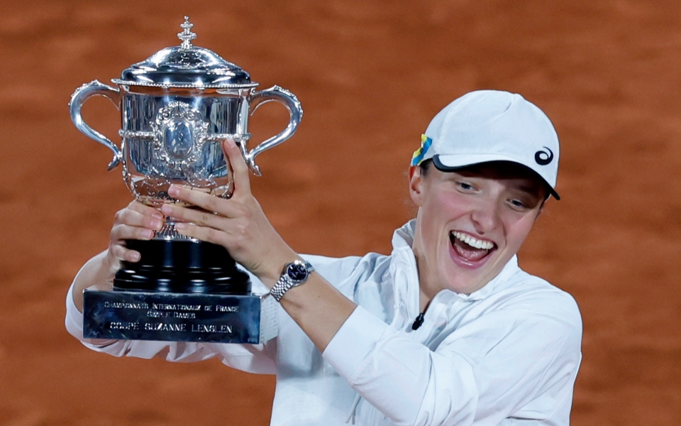 ρολάν-γκαρός-κυριάρχη-η-σβιόντεκ-στις-561895312