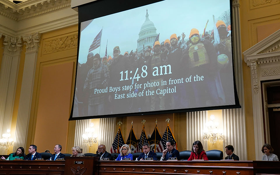 εισβολή-στο-καπιτώλιο-ο-τραμπ-στο-επίκ-561905005
