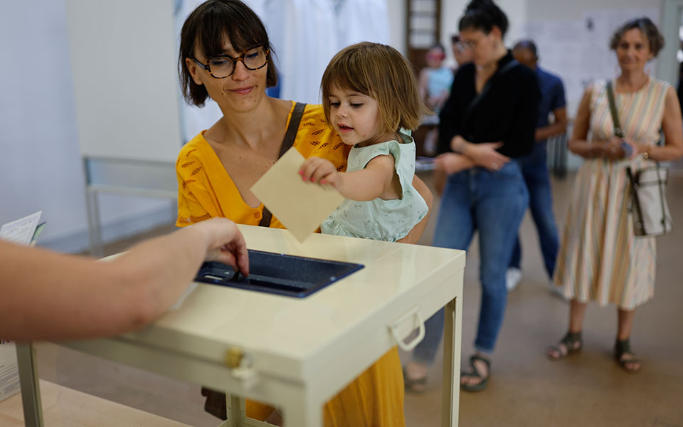 γαλλία-βουλευτικές-εκλογές-ελαφρώς-561906850