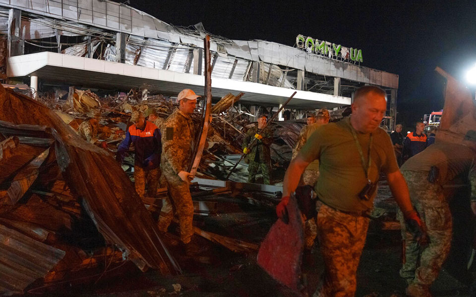 ουκρανία-η-γαλλία-στέλνει-τεθωρακισμ-561930493