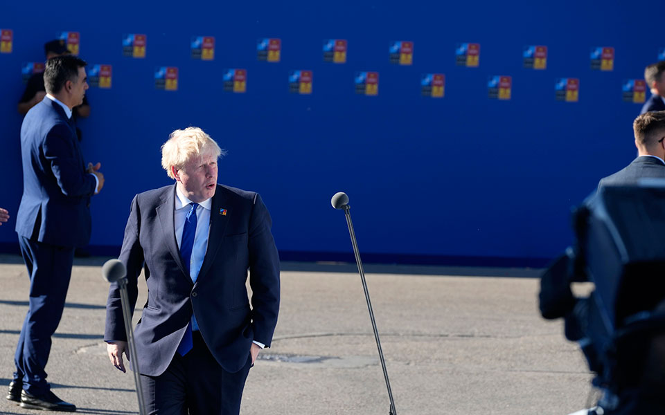 τζόνσον-αν-ο-πούτιν-ήταν-γυναίκα-δεν-θ-561932920