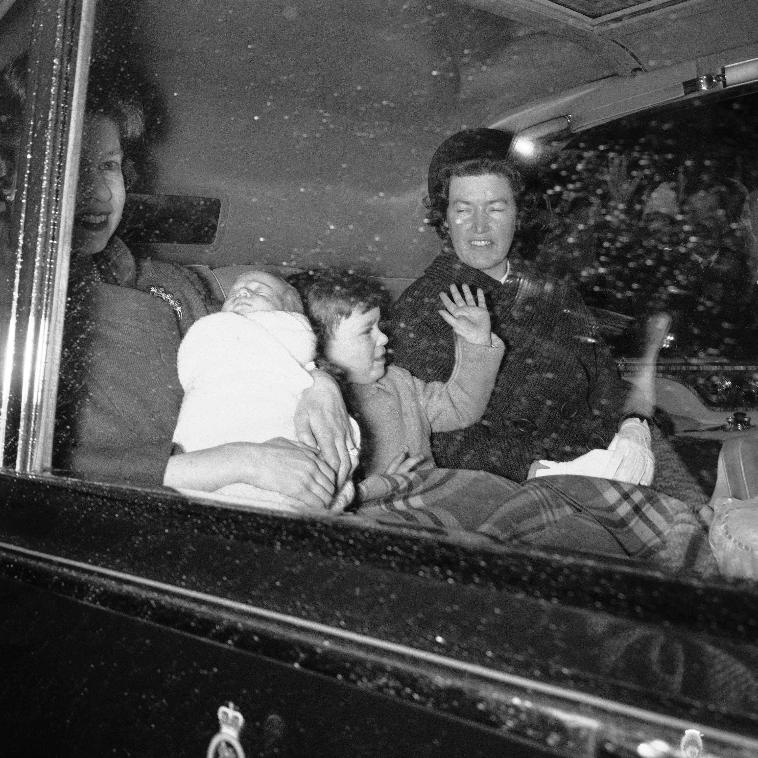 Πέθανε η Βασίλισσα Ελισάβετ-7