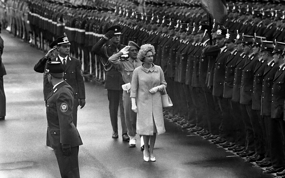 Πέθανε η Βασίλισσα Ελισάβετ-9