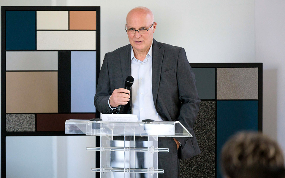 όμιλος-druckfarben-νέα-εποχή-στα-δομικά-συστήμα-561923575